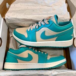 Jordan Women’s Teal & Beige Sneakers